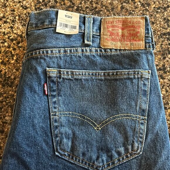 NEW Levi's Mens 550 Relaxed Jeans - Picture 4 of 7